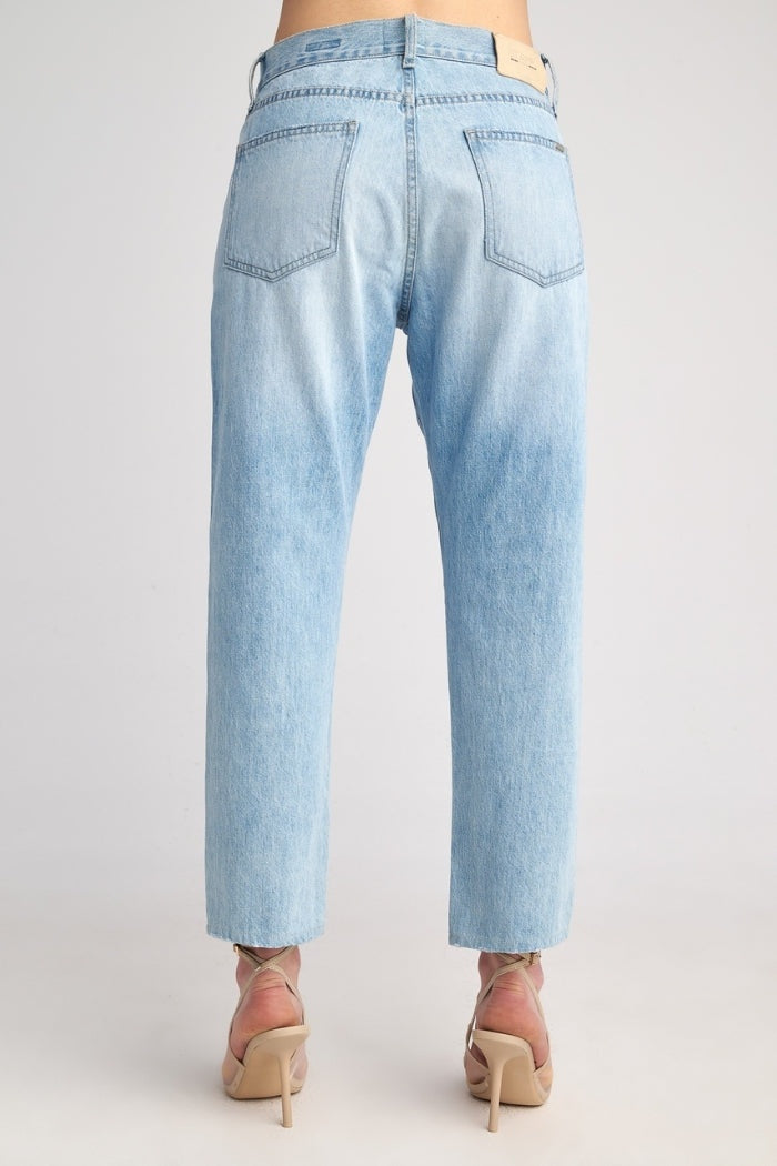 https://powersoft365customers.blob.core.windows.net/he48103-nat-jango-fashion-ltd/Models/25SLSTS2223V-NVY_1.jpg