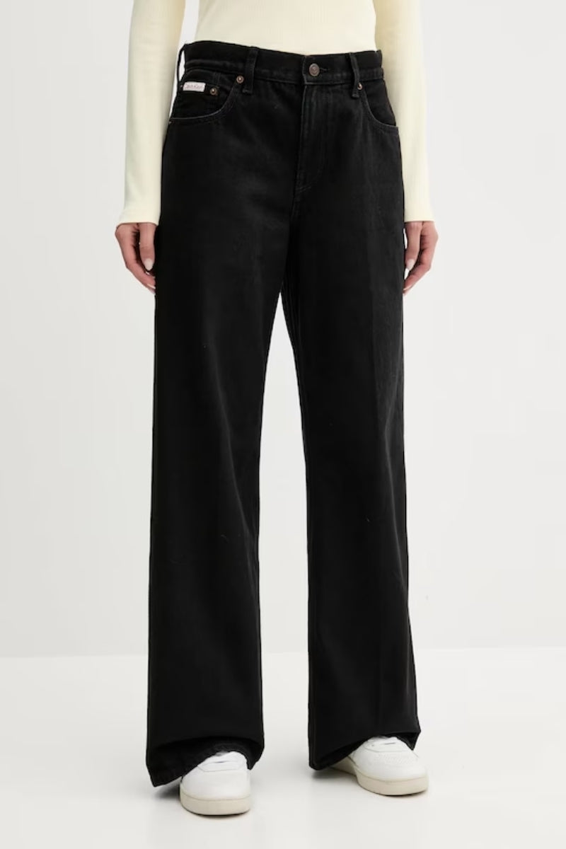 https://powersoft365customers.blob.core.windows.net/he48103-nat-jango-fashion-ltd/Models/26SCK47D713-BLA.jpg