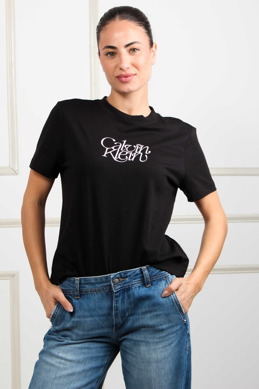 FITTED SCRIPT TEE
