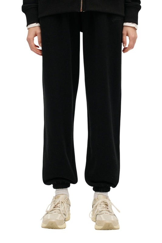 ESSENTIAL LOGO JOGGER