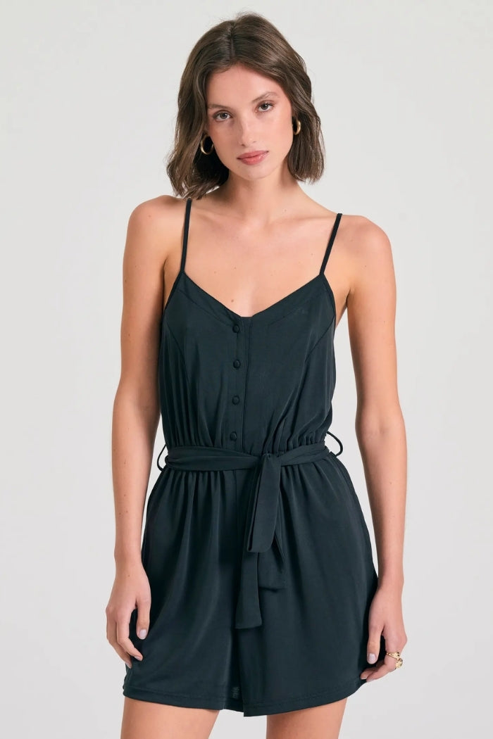 SHORTS OVERALL