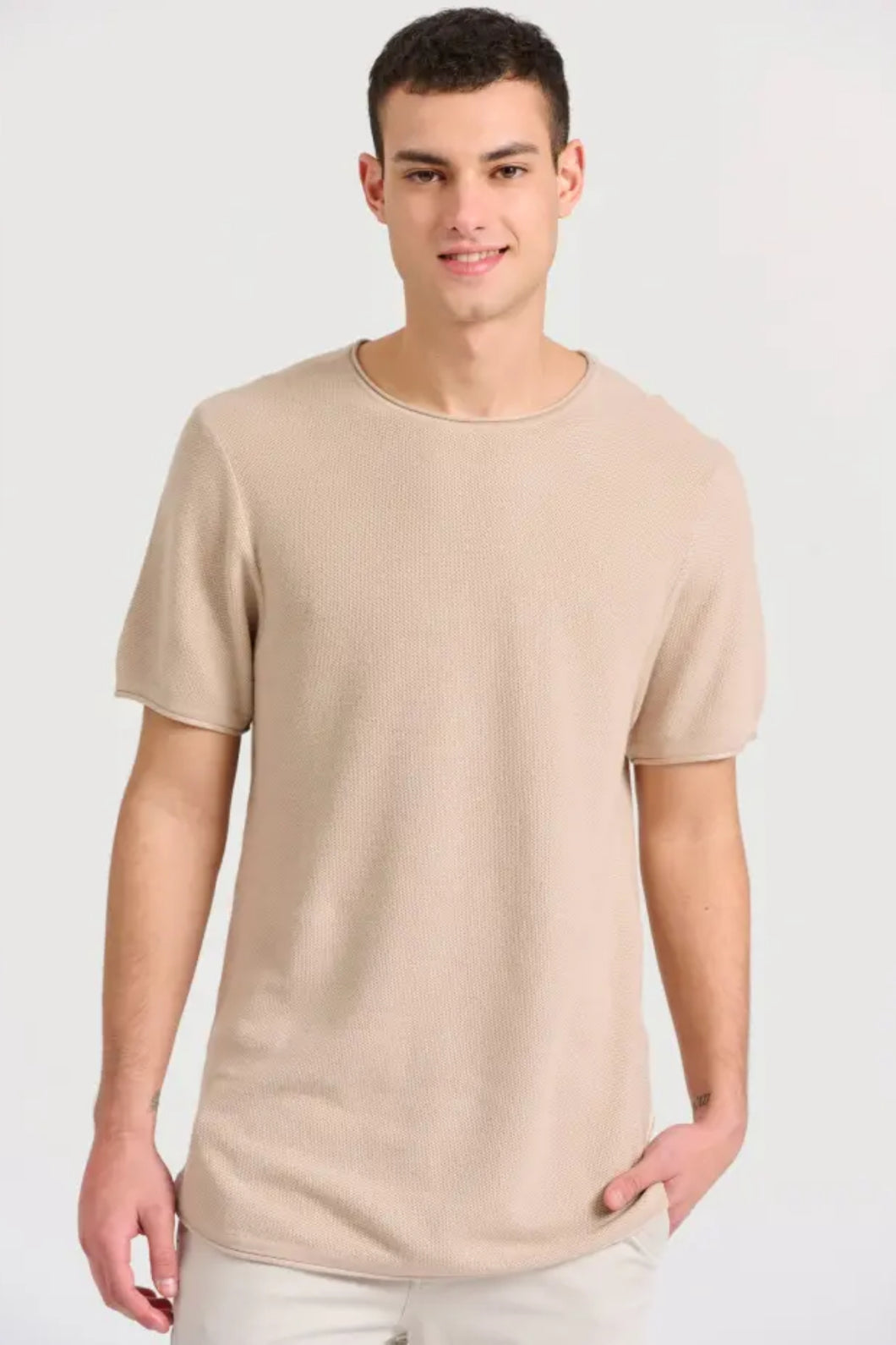T-SHIRT CUT-NECK KNIT