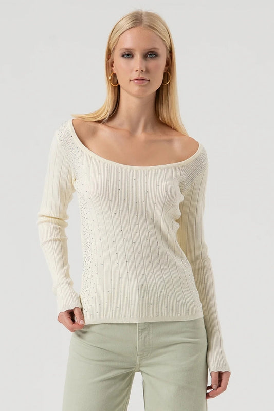 KNITTED TOP NECKLINE