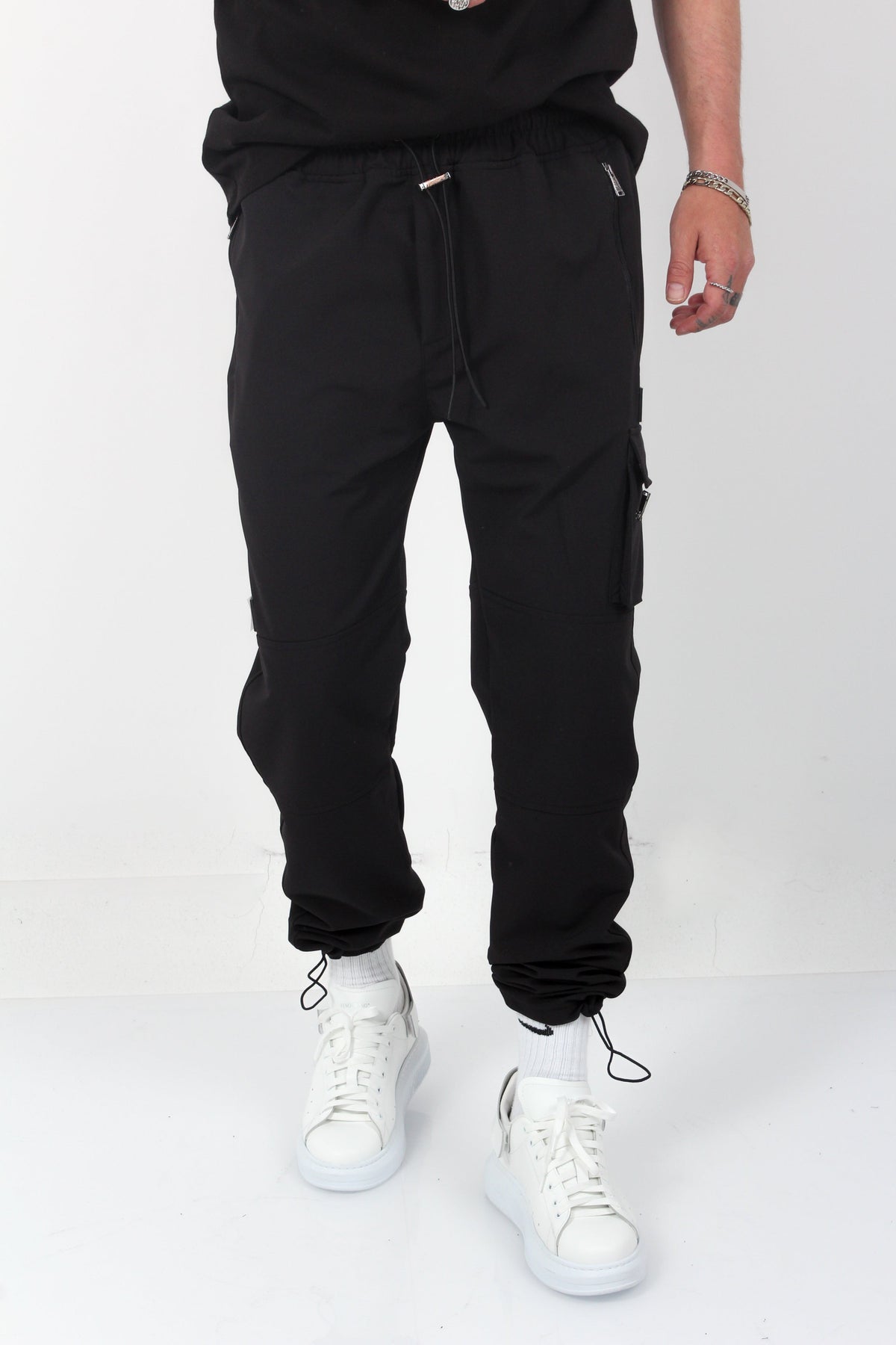 BLACK / S