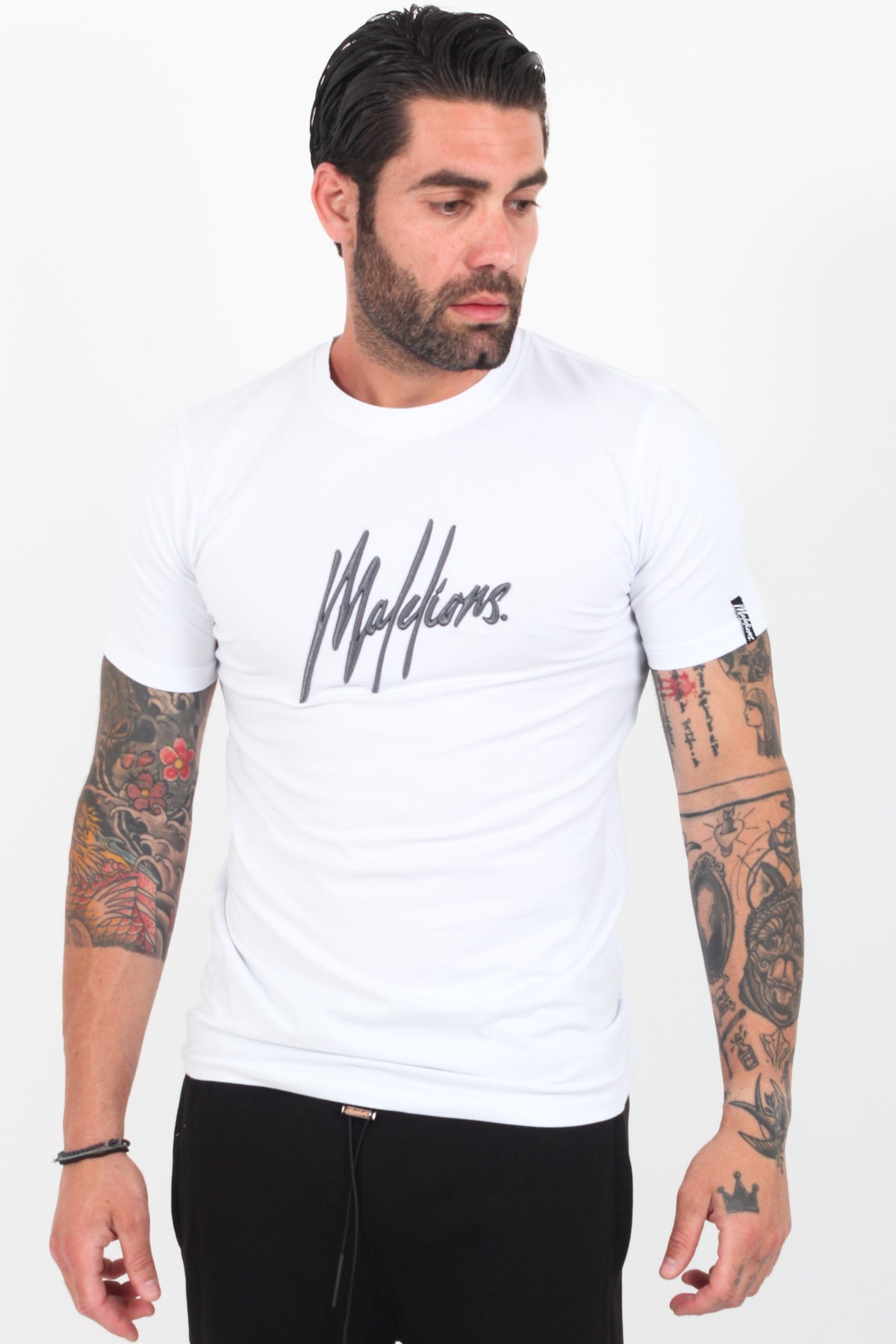 WHITE / M