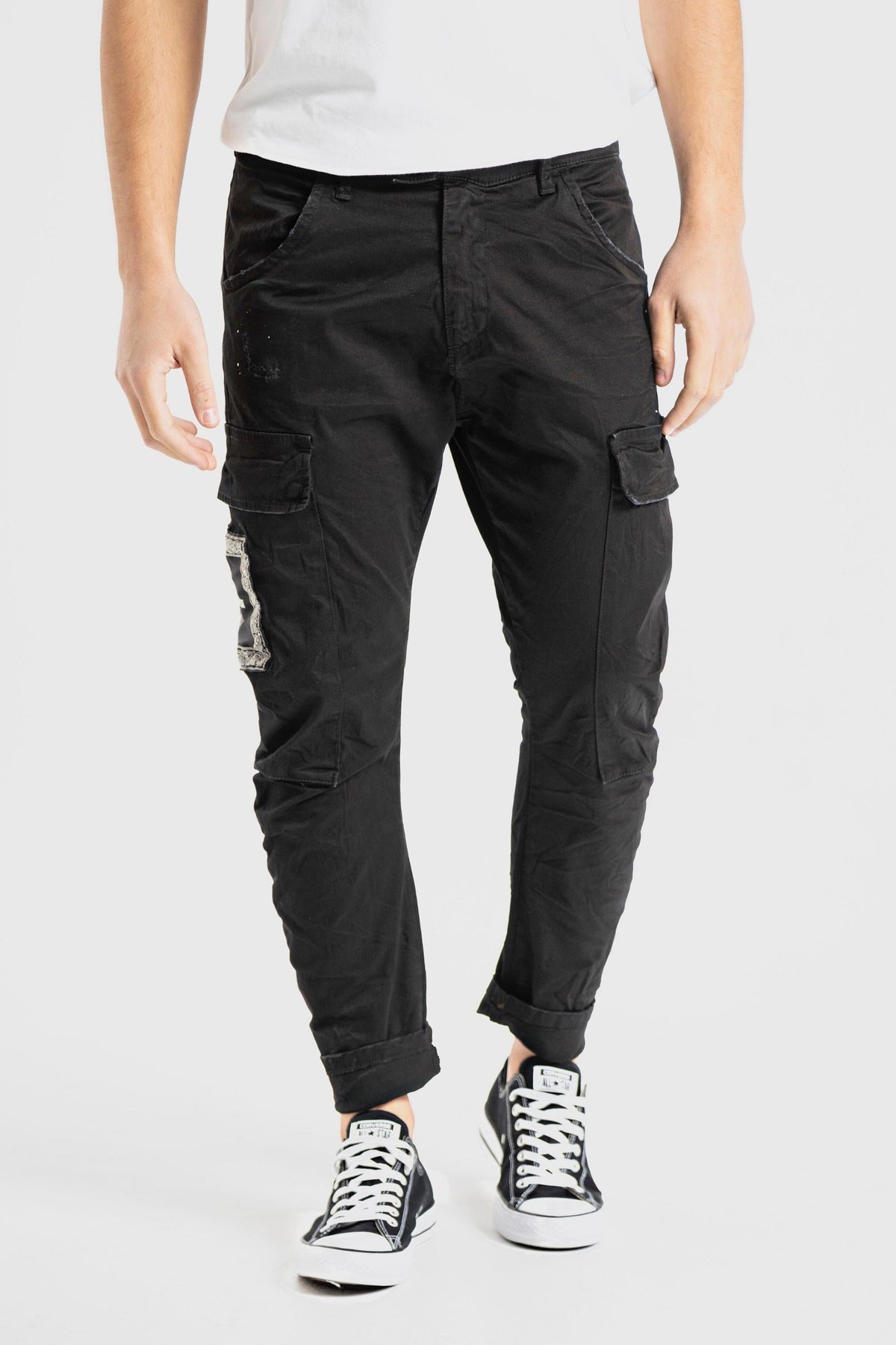 BLACK / 29