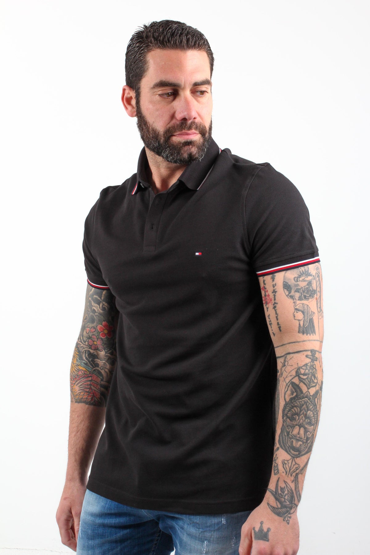 BLACK / M