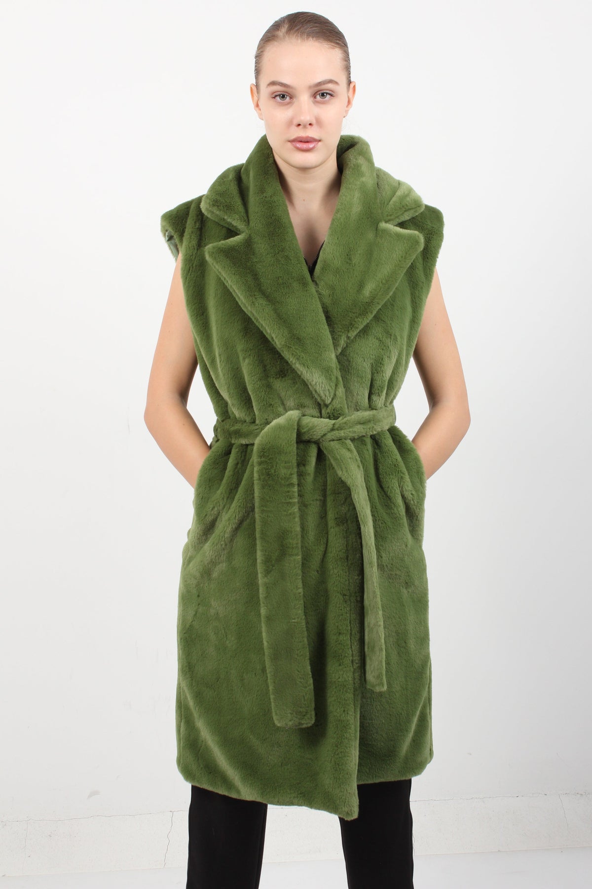 GREEN / S
