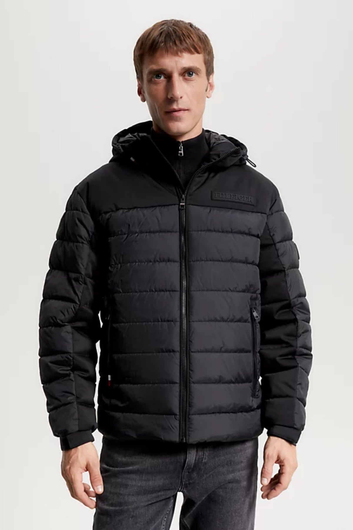 BLACK / M