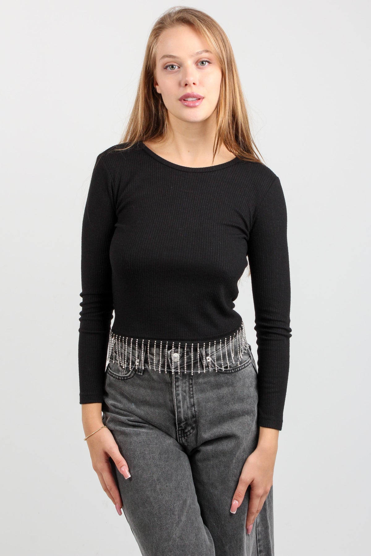 https://powersoft365customers.blob.core.windows.net/he48103-nat-jango-fashion-ltd/Models/23WTW8997-BLA_1.jpg