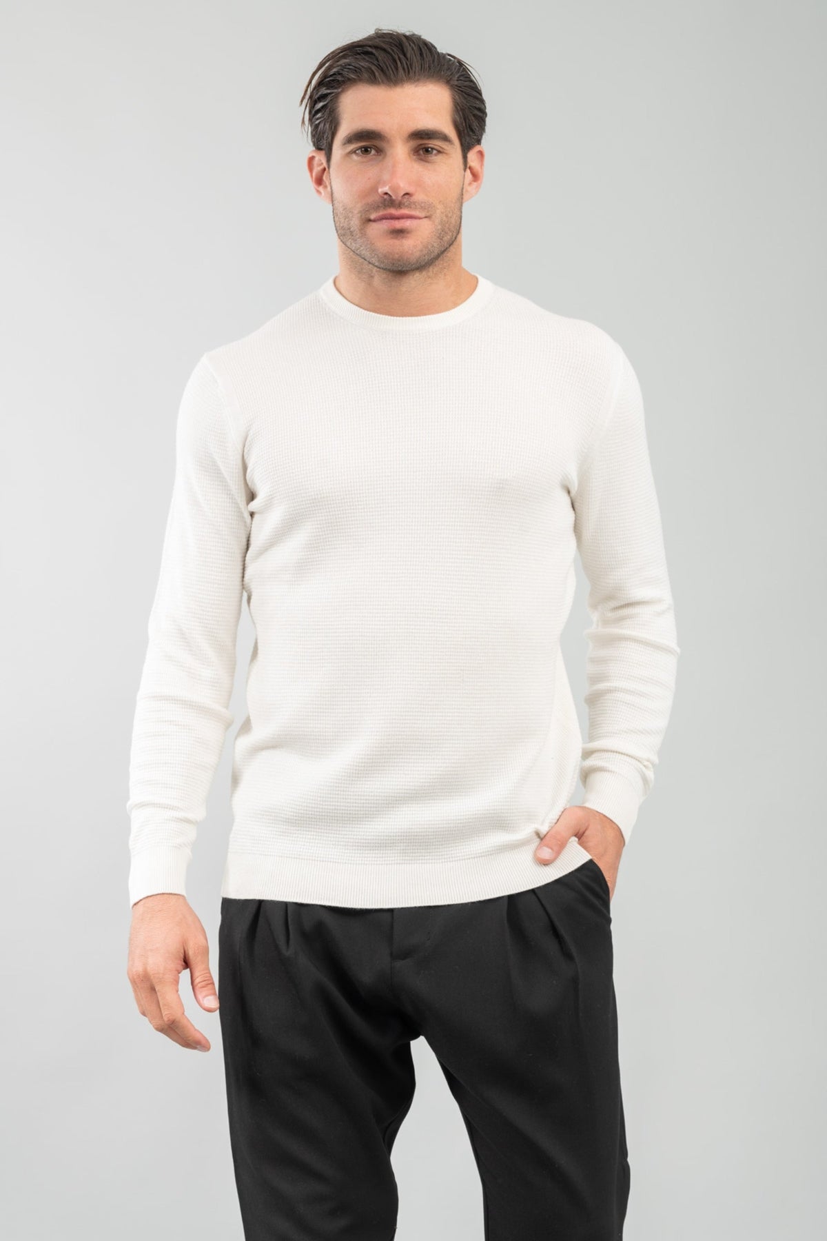 WHITE / S