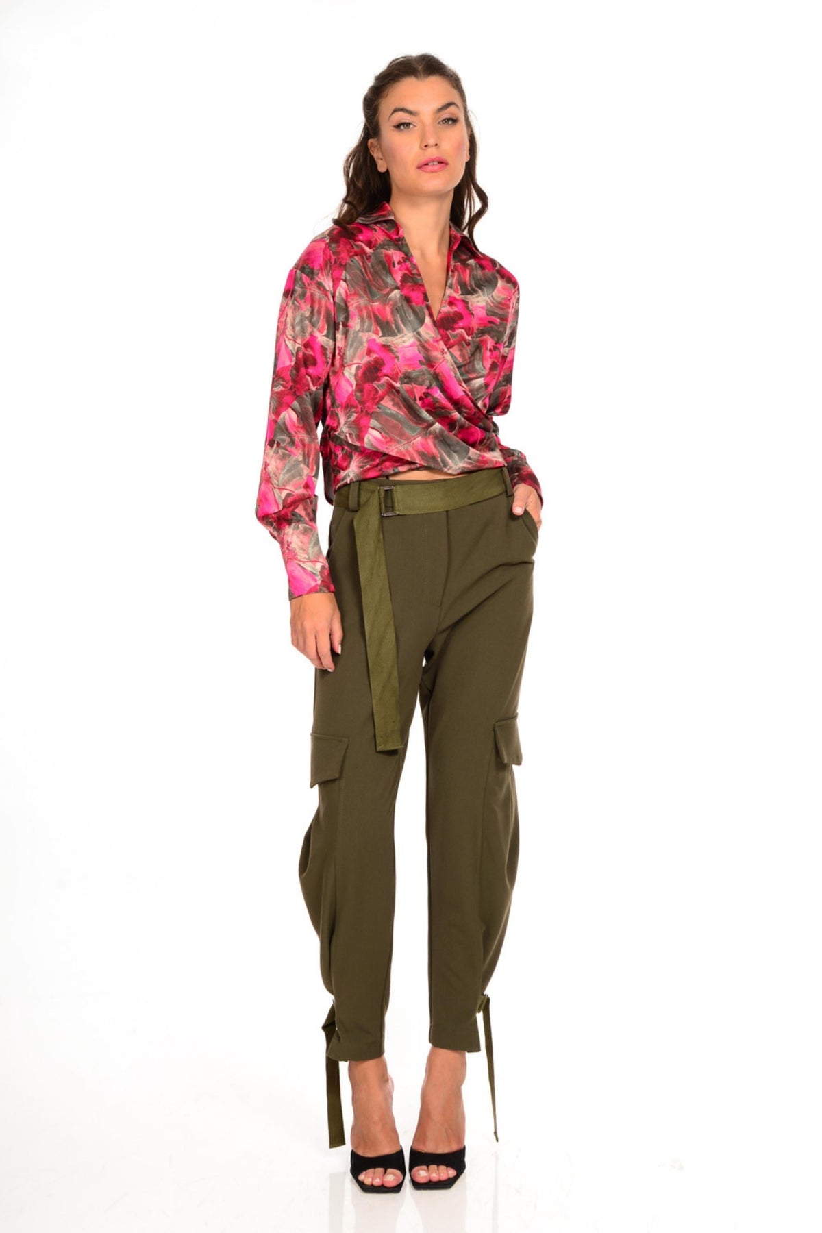 https://powersoft365customers.blob.core.windows.net/he48103-nat-jango-fashion-ltd/Models/23WWC100026-RED_1.jpg