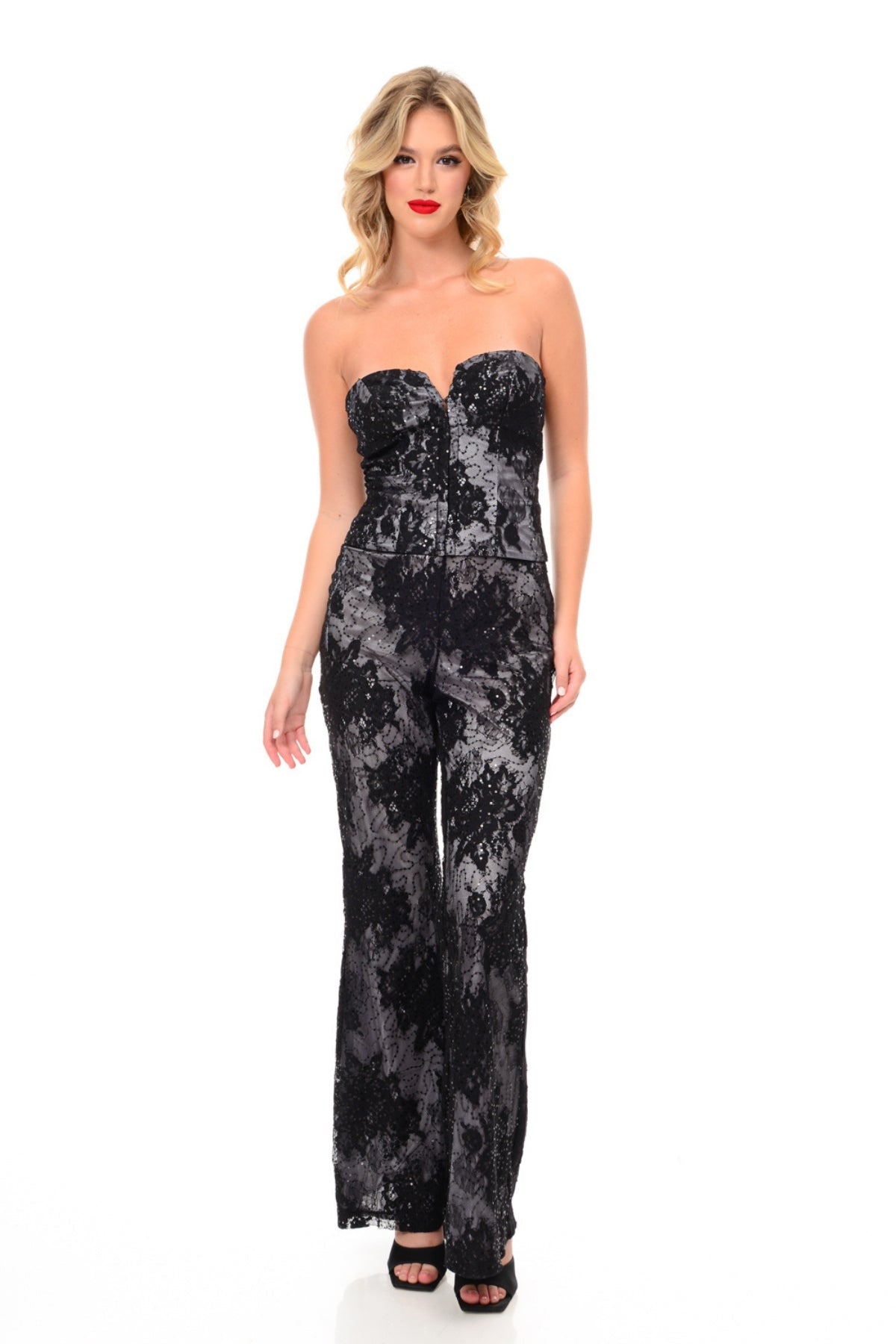 https://powersoft365customers.blob.core.windows.net/he48103-nat-jango-fashion-ltd/Models/23WWC107001-BLA_1.jpg