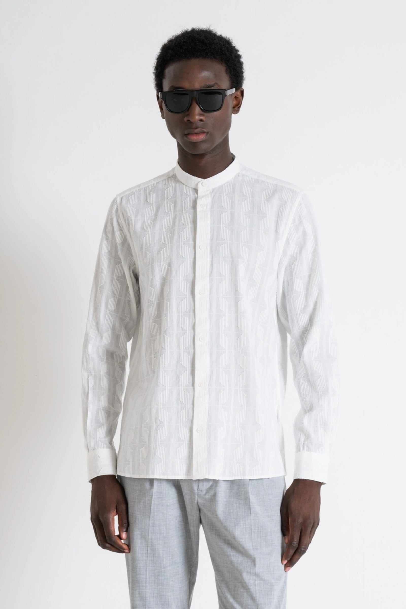 https://powersoft365customers.blob.core.windows.net/he48103-nat-jango-fashion-ltd/Models/24SAM00668-WHI.jpg