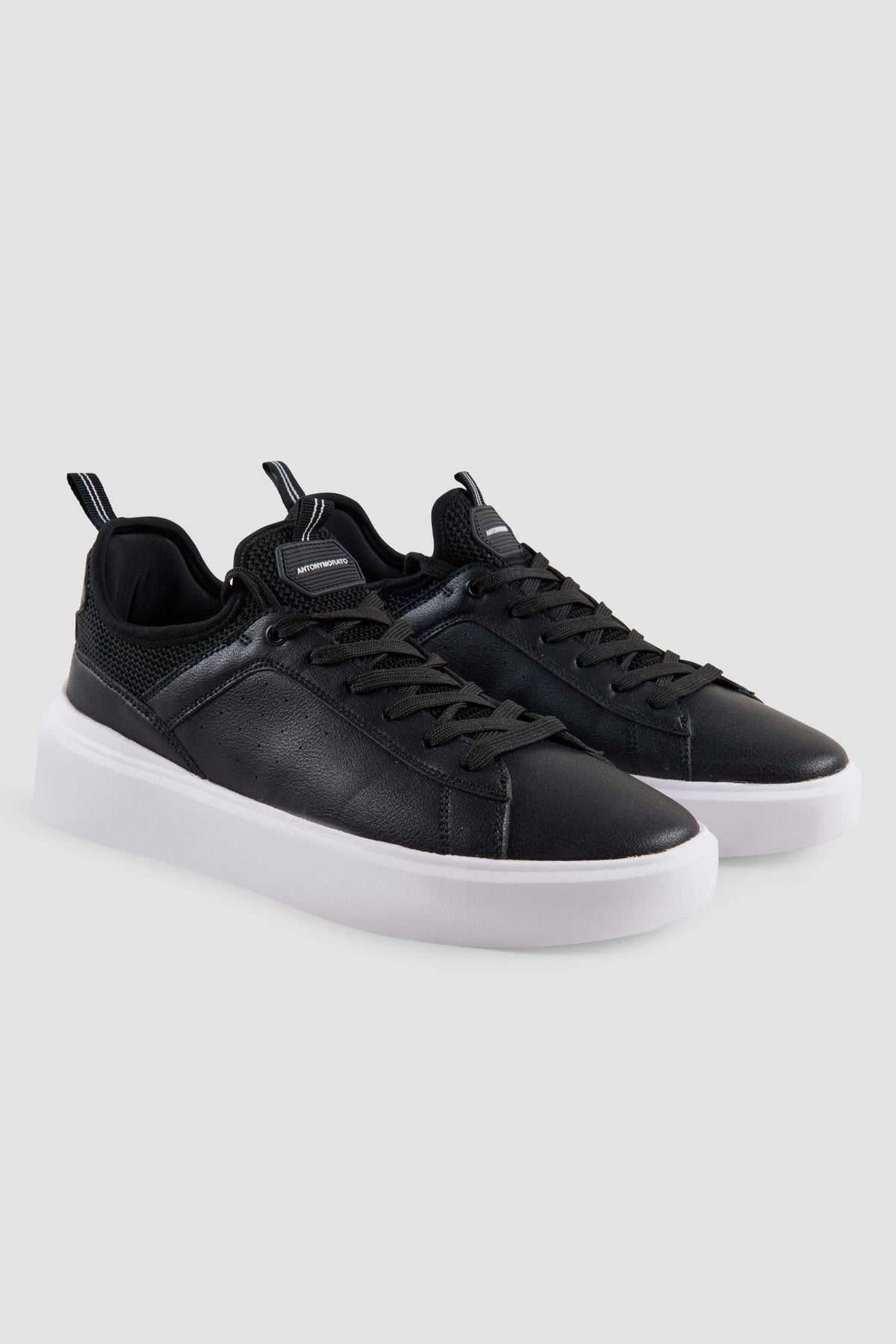 BLACK / 40
