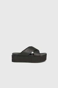 https://powersoft365customers.blob.core.windows.net/he48103-nat-jango-fashion-ltd/Models/24SCK01349-BLA.jpg