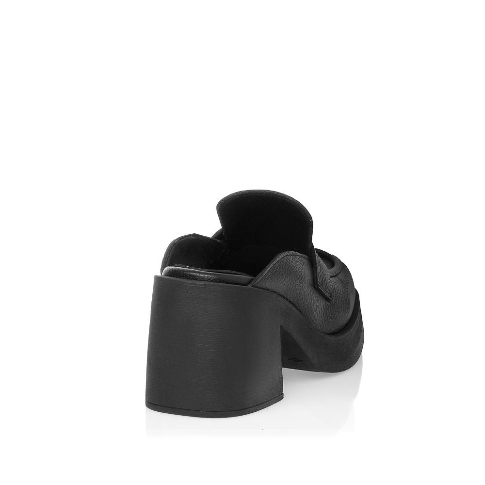 https://powersoft365customers.blob.core.windows.net/he48103-nat-jango-fashion-ltd/Models/24SST24-109-BLA_1.jpg