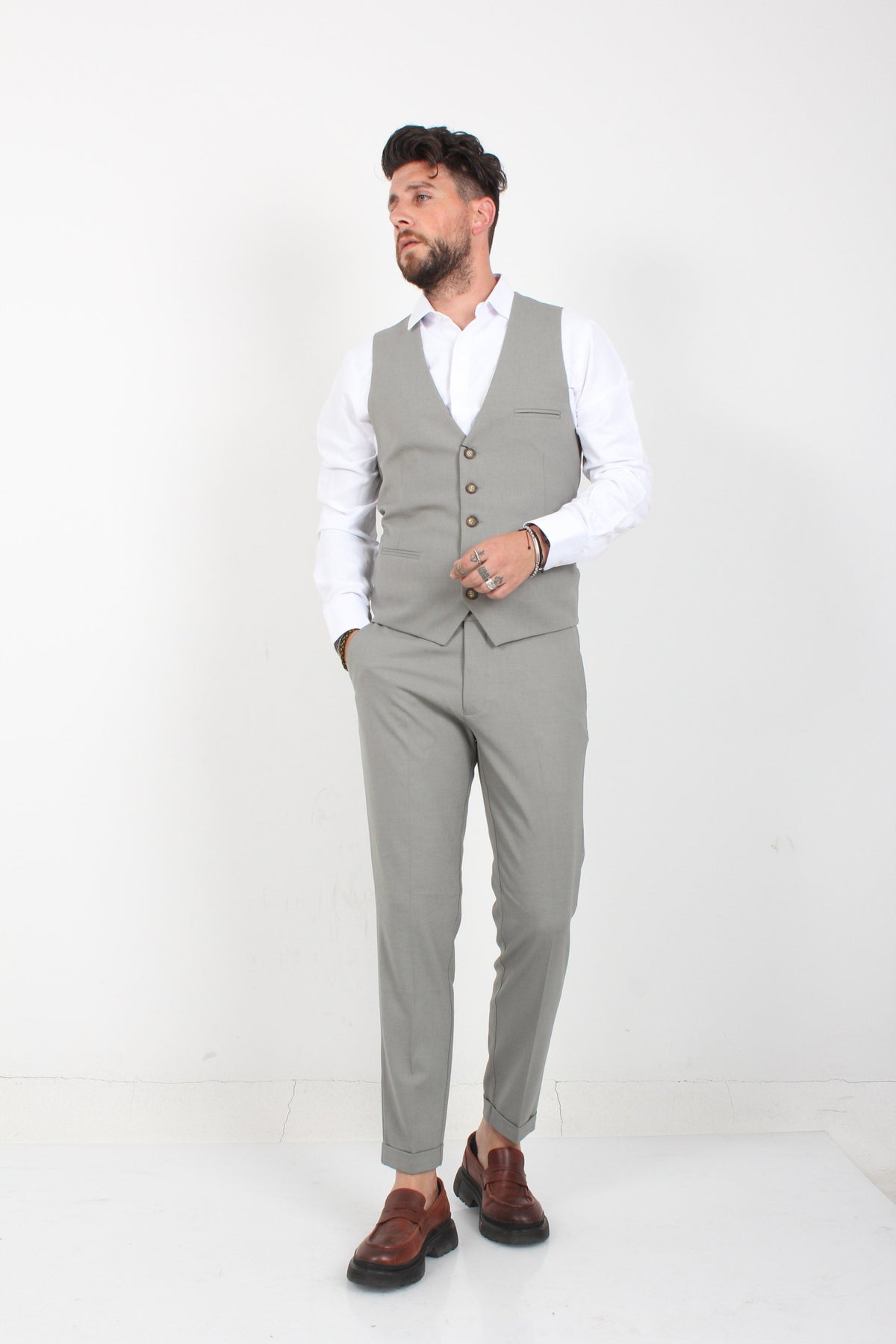 GREY / S