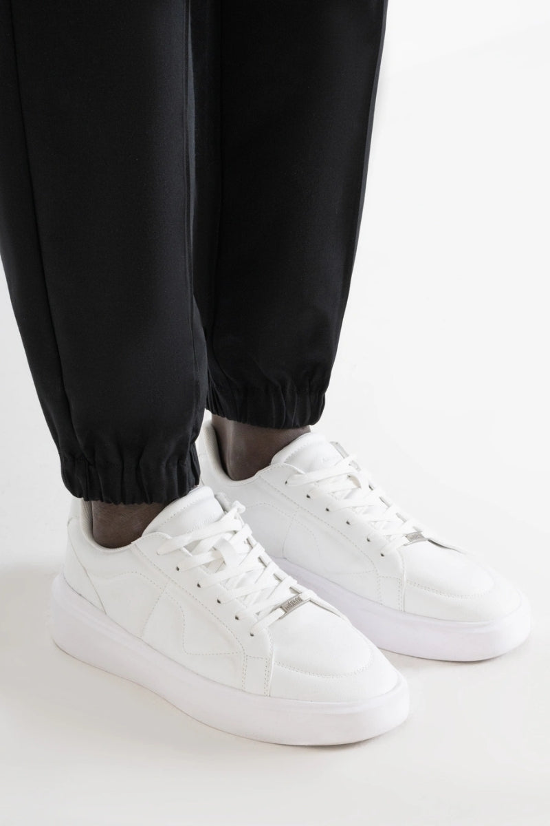 WHITE / 40