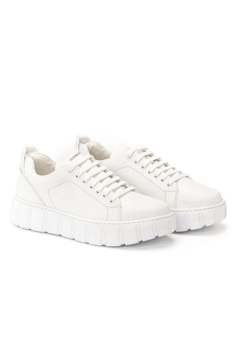 WHITE / 40