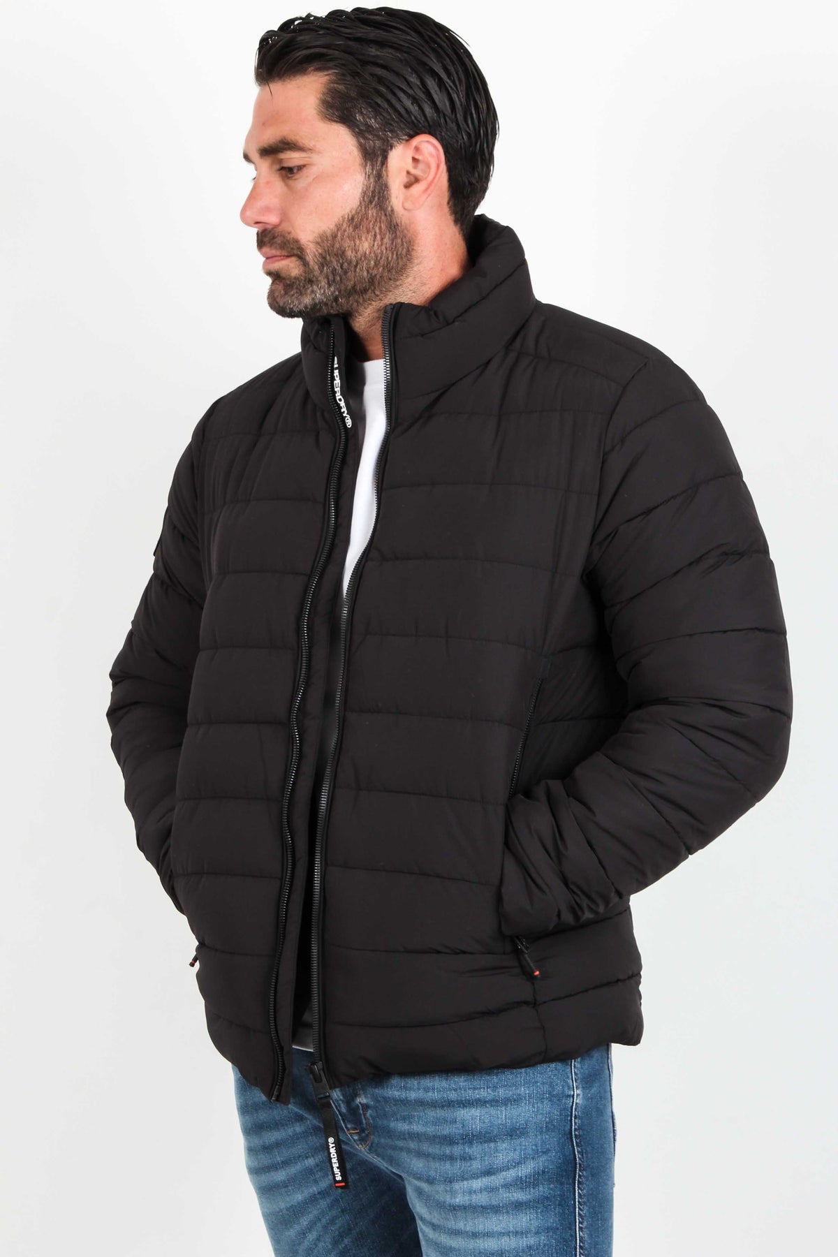 BLACK / M