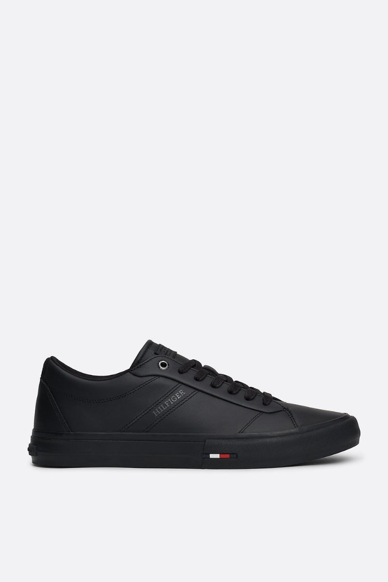 BLACK / 40