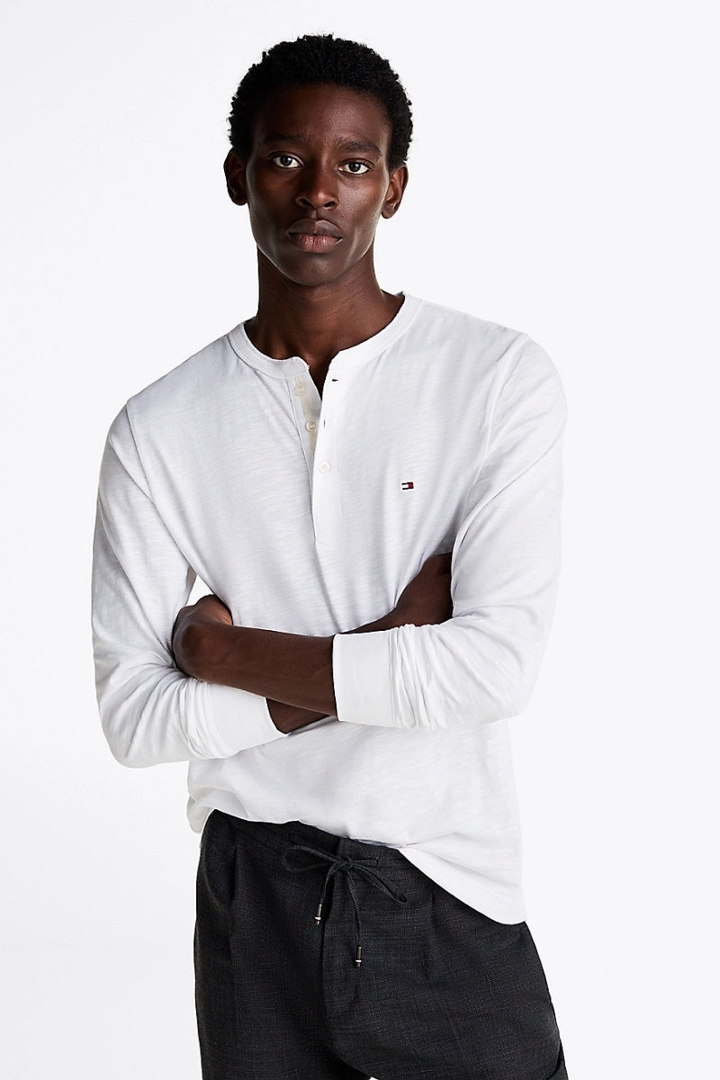 WHITE / M