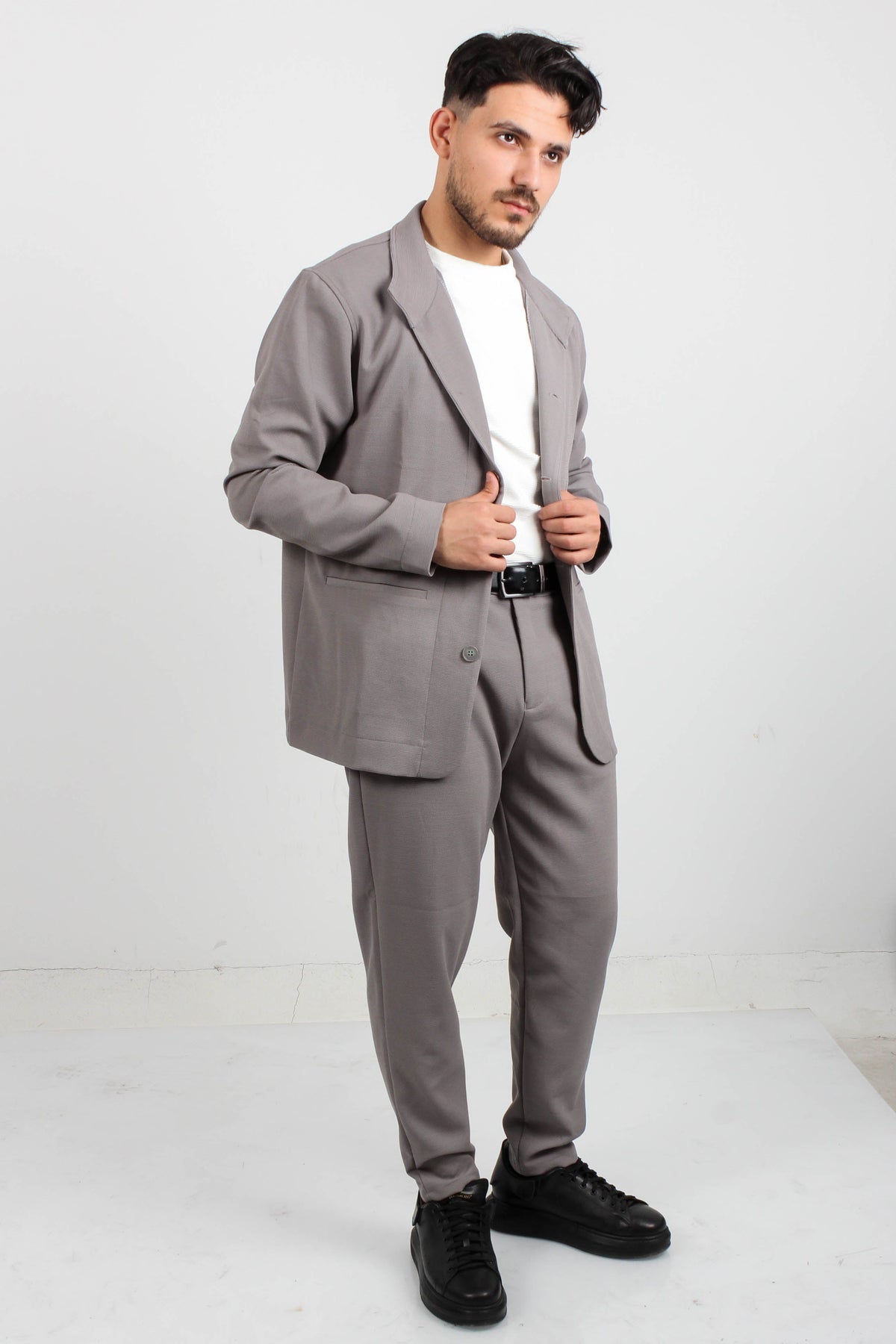 GREY / S