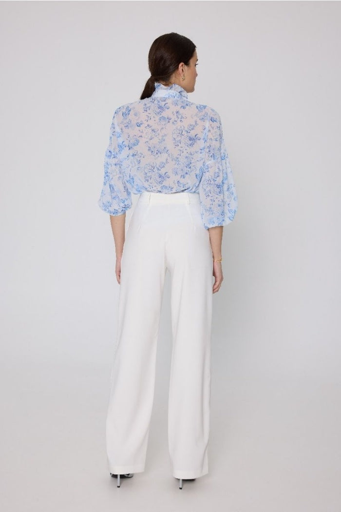 https://powersoft365customers.blob.core.windows.net/he48103-nat-jango-fashion-ltd/Models/25SBS25-01-03-002-BLU_2.jpg