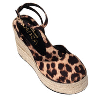https://powersoft365customers.blob.core.windows.net/he48103-nat-jango-fashion-ltd/Models/25SST25-170-ANIMAL_3.jpg
