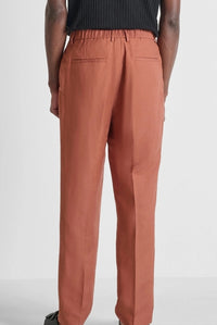 https://powersoft365customers.blob.core.windows.net/he48103-nat-jango-fashion-ltd/Models/26SAMTR00791-RUST_1.jpg