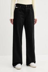 https://powersoft365customers.blob.core.windows.net/he48103-nat-jango-fashion-ltd/Models/26SCK47D713-BLA.jpg