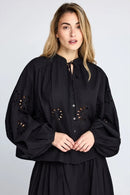 https://powersoft365customers.blob.core.windows.net/he48103-nat-jango-fashion-ltd/Models/26SFBL013-119-05-BLA_1.jpg