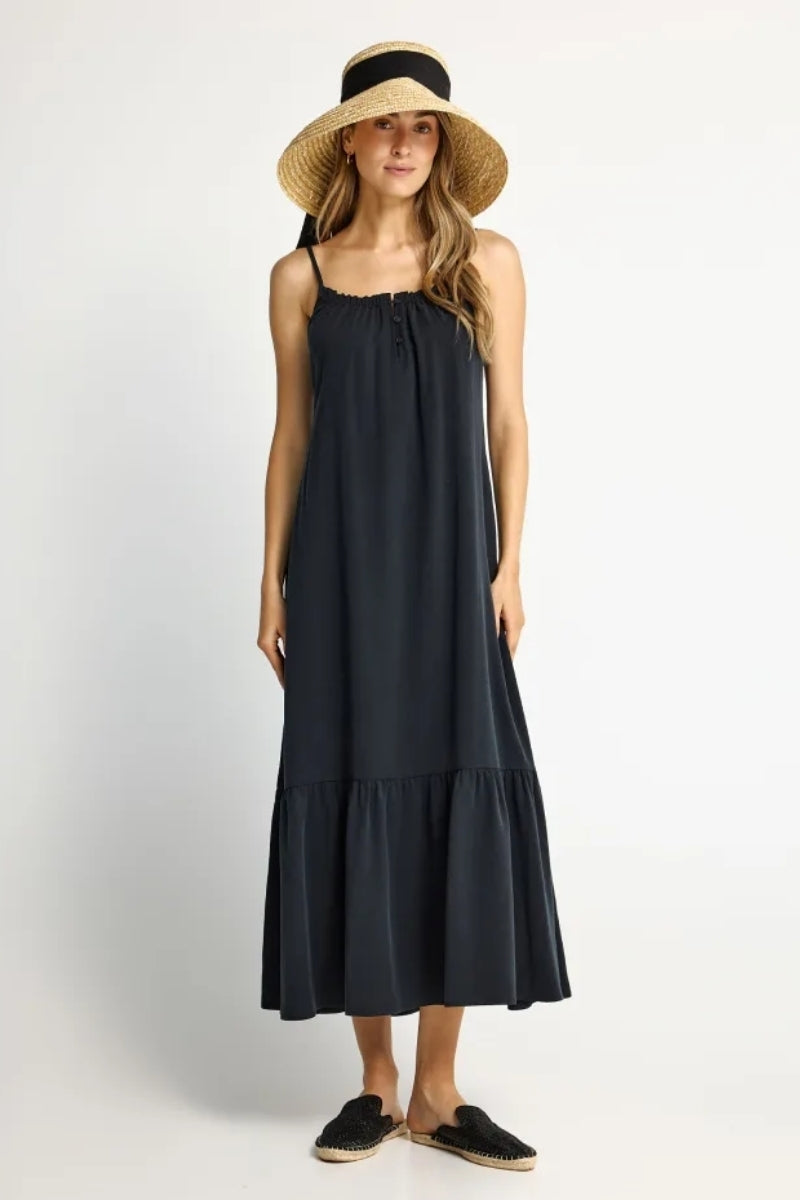 https://powersoft365customers.blob.core.windows.net/he48103-nat-jango-fashion-ltd/Models/26SFBL013-142-13-BLA.jpg