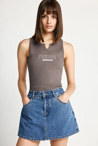 https://powersoft365customers.blob.core.windows.net/he48103-nat-jango-fashion-ltd/Models/26SFBL013-164-04-MOONM.jpg