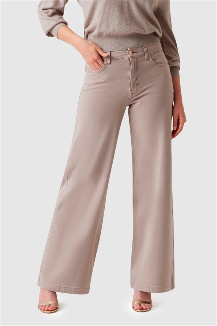 https://powersoft365customers.blob.core.windows.net/he48103-nat-jango-fashion-ltd/Models/26SGU1CWK63-CIGAR.jpg