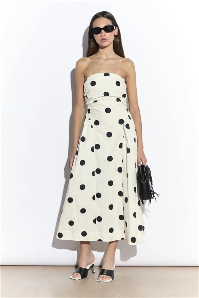 https://powersoft365customers.blob.core.windows.net/he48103-nat-jango-fashion-ltd/Models/26SGW0826-CRE_1.jpg