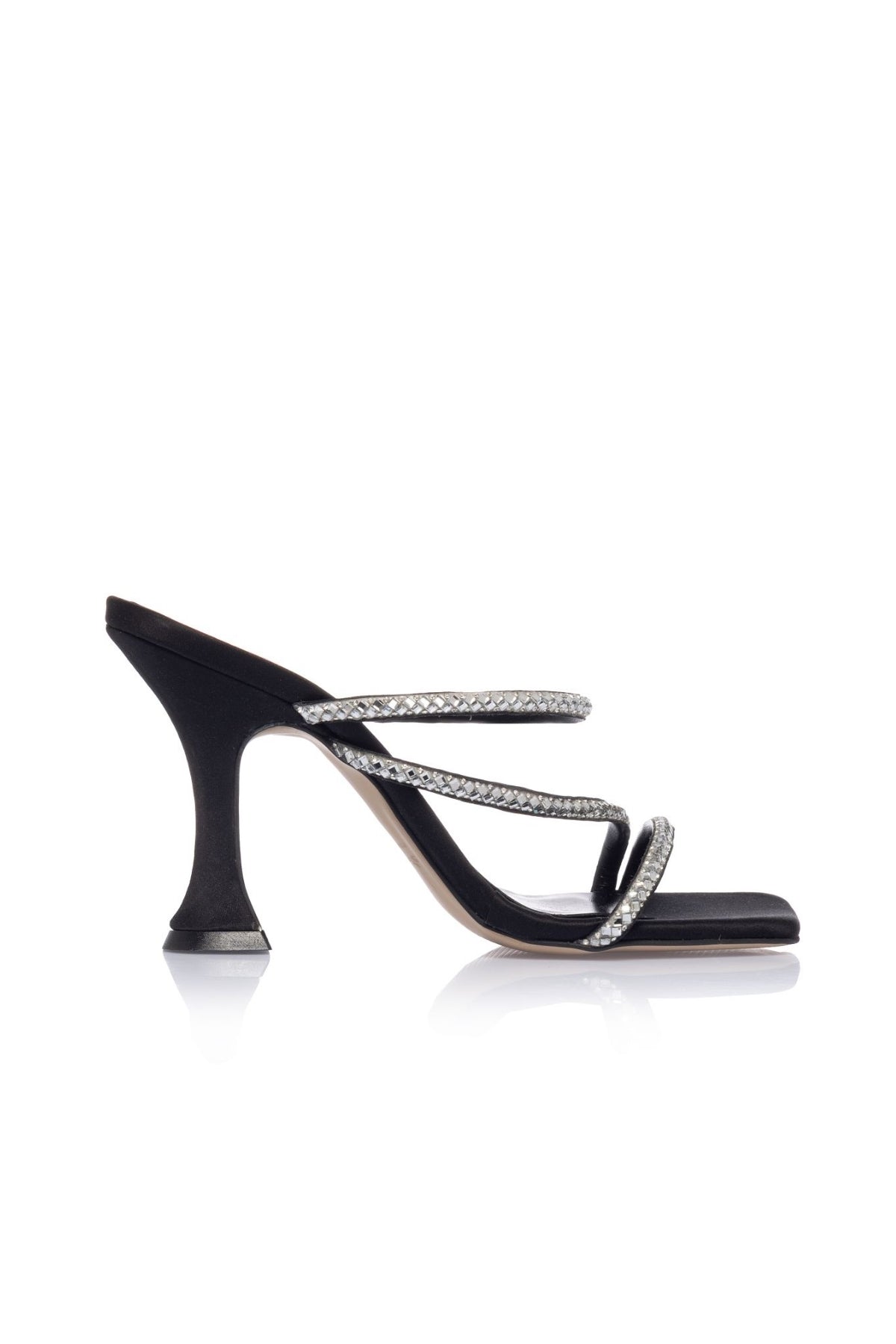 BLACK / 36