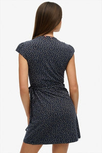 https://powersoft365customers.blob.core.windows.net/he48103-nat-jango-fashion-ltd/Models/26SSYW8011832-NVY_1.jpg