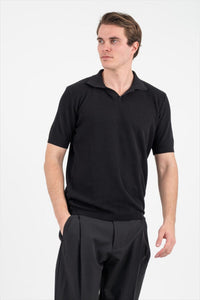 https://powersoft365customers.blob.core.windows.net/he48103-nat-jango-fashion-ltd/Models/26SVA700-26-001-BLA_1.jpg