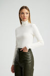 https://powersoft365customers.blob.core.windows.net/he48103-nat-jango-fashion-ltd/Models/26WBS26-02-09-031-WHI.jpg