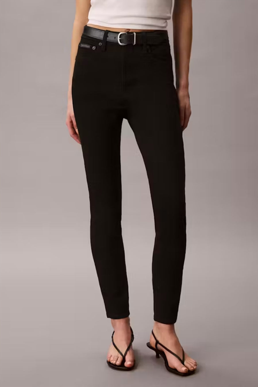 BLACK / 25