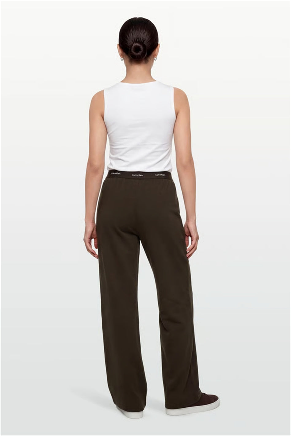 https://powersoft365customers.blob.core.windows.net/he48103-nat-jango-fashion-ltd/Models/26WCK47G253-BRO_1.jpg