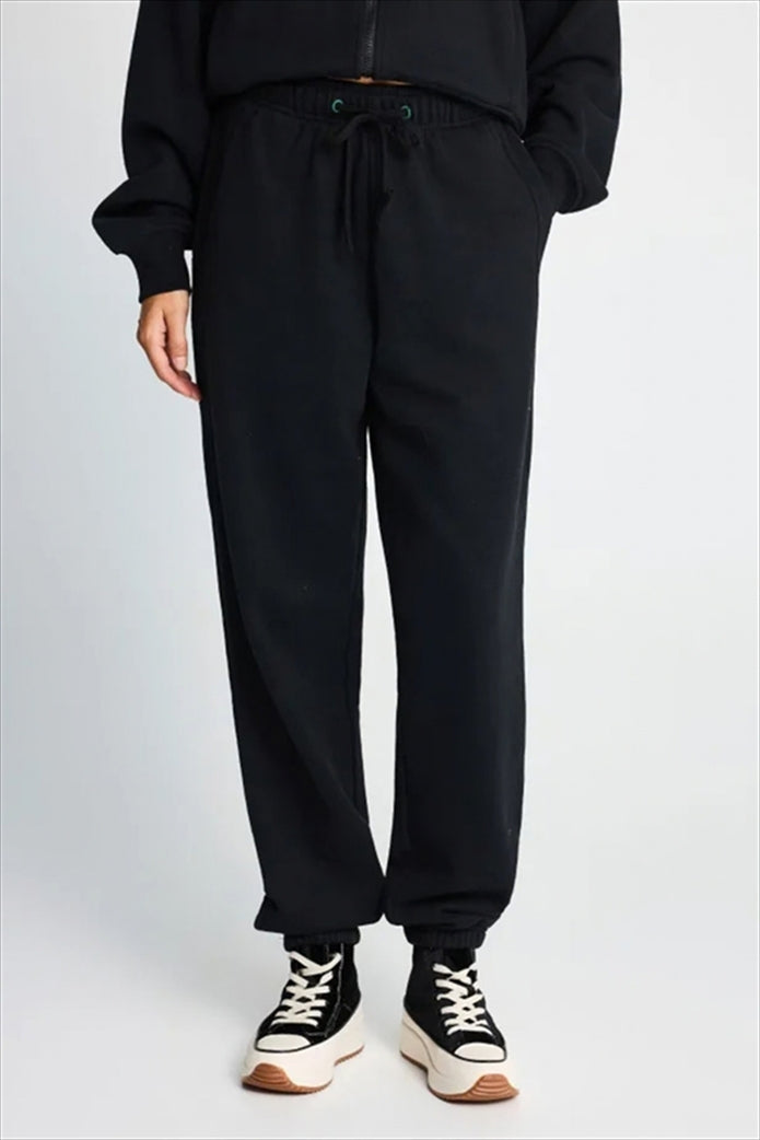 https://powersoft365customers.blob.core.windows.net/he48103-nat-jango-fashion-ltd/Models/26WFBL014-103-02-BLA.jpg