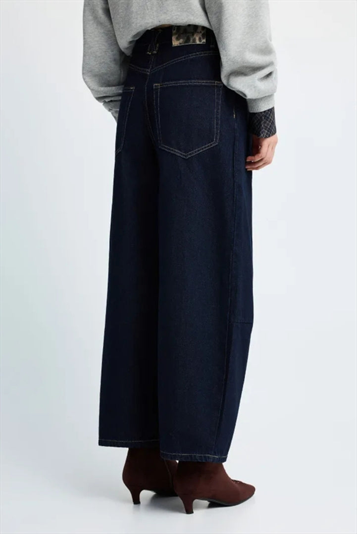 https://powersoft365customers.blob.core.windows.net/he48103-nat-jango-fashion-ltd/Models/26WFBL014-171-02-DKBLU_1.jpg