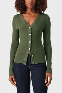 https://powersoft365customers.blob.core.windows.net/he48103-nat-jango-fashion-ltd/Models/26WGU11Z0950-OLV.jpg