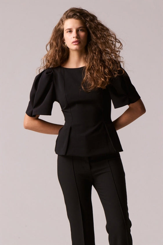 https://powersoft365customers.blob.core.windows.net/he48103-nat-jango-fashion-ltd/Models/26WTW1235-BLA.jpg