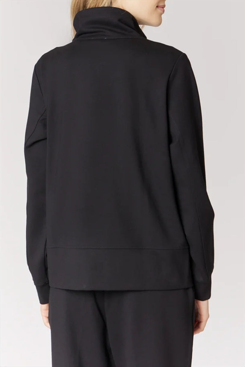 https://powersoft365customers.blob.core.windows.net/he48103-nat-jango-fashion-ltd/Models/26WUSP387009-BLA_1.jpg