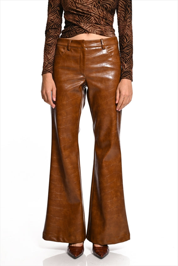 https://powersoft365customers.blob.core.windows.net/he48103-nat-jango-fashion-ltd/Models/26WWC61004-TAB.jpg