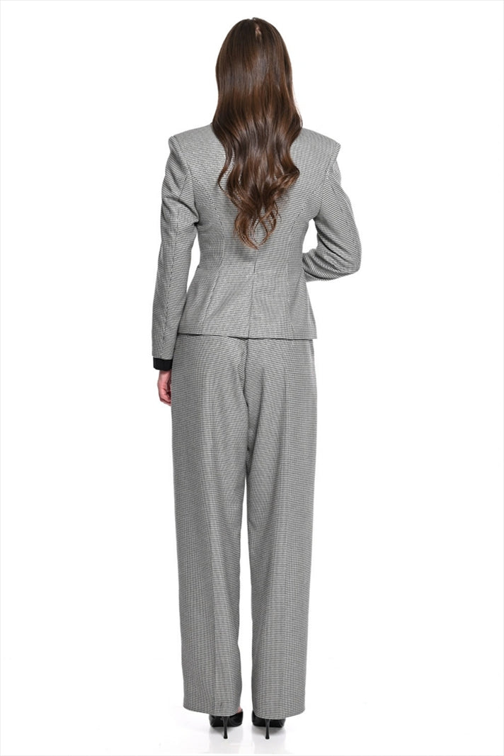 https://powersoft365customers.blob.core.windows.net/he48103-nat-jango-fashion-ltd/Models/26WWC63002-TYP_1.jpg